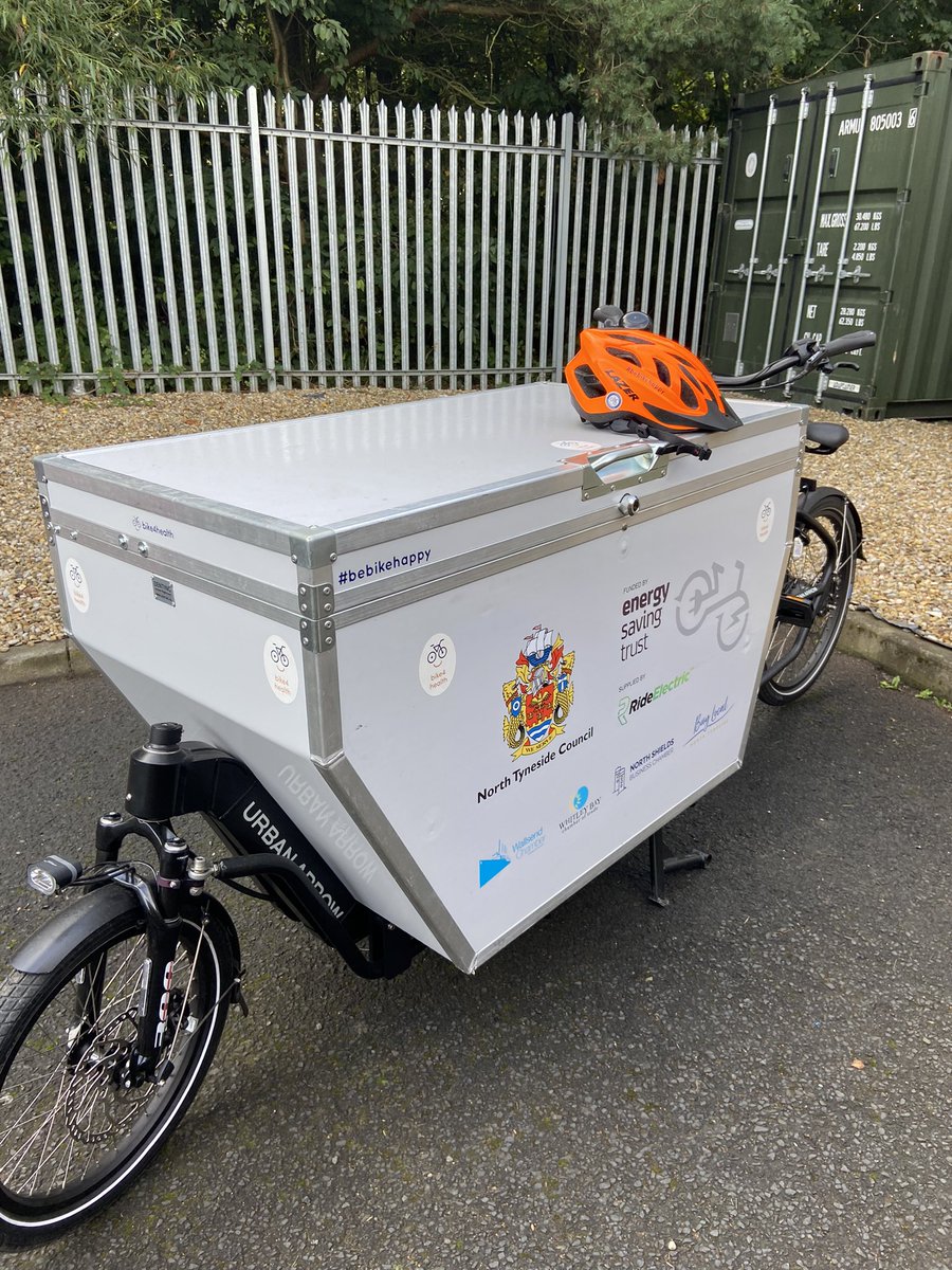 BikeDoctorDave's tweet photo. Here we go @TourofBritain @Hadrian_Park on my way to pick the pack lunches up for our epic #adventure @NTCouncilTeam #zeroemmisions #morekidsonbikes @active_NT @NorthumbriaNHS @NorthTynesidePE 🚲👍😁riding to #TheAngel https://t.co/s7Awx2KRnG