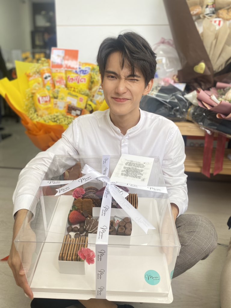 Sixsuperstars's tweet photo. #First_Chalongrat #รักแรกของเฟริสท์ #500kAlwaysWithFirst #FirstLoveIsU https://t.co/Uo0rl66YhX