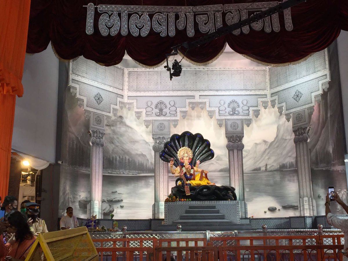 ANI's tweet photo. Maharashtra: Mumbai's Lalbaugcha Raja in Vishnu avatar this year

#GaneshChaturthi https://t.co/Cbgtl6vXa6