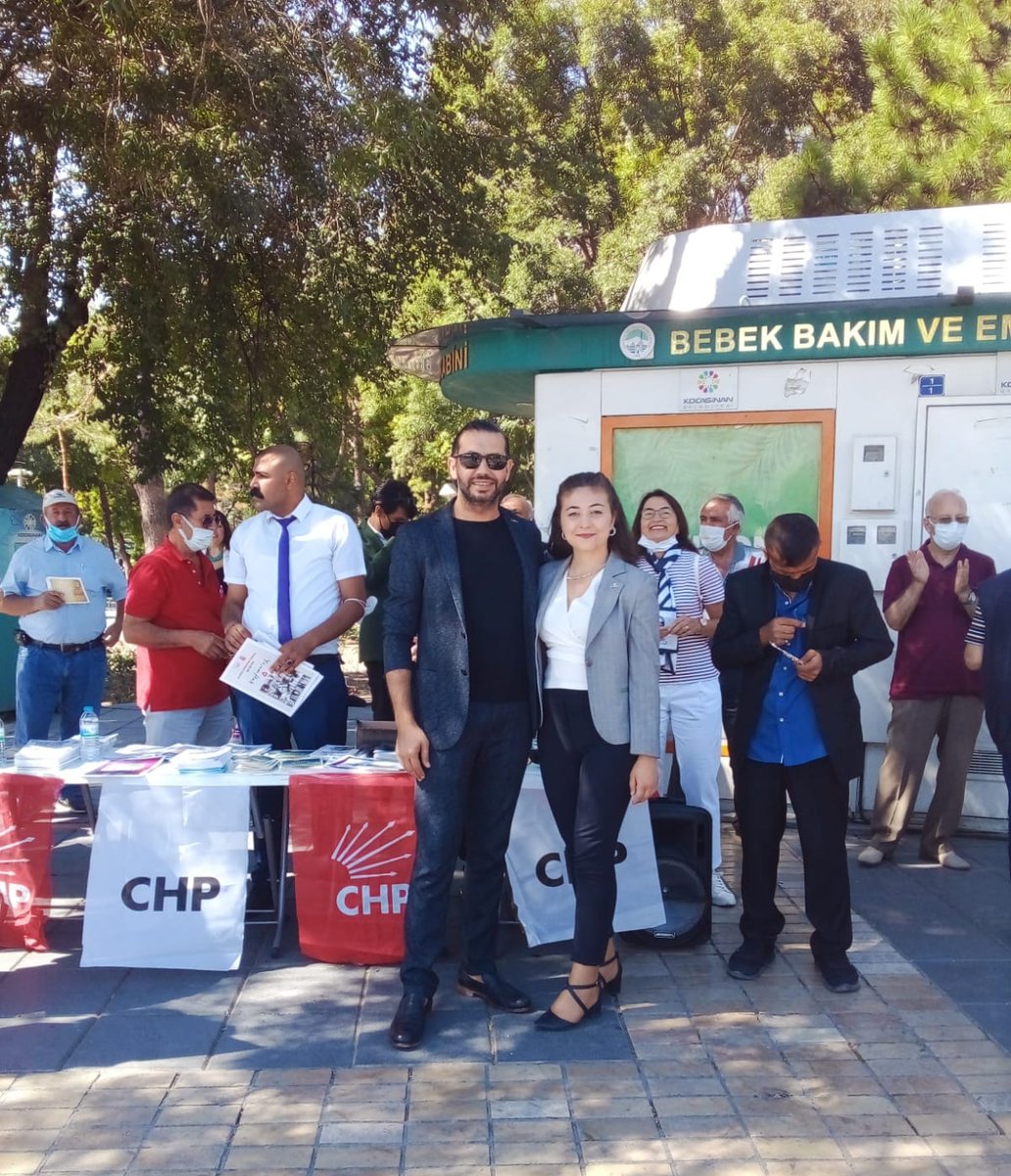 Sayın yöneticim, Özgür Başkanım ile standımızdan bir kare. Genç kardeşlerini asla yalnız bırakmaz :)