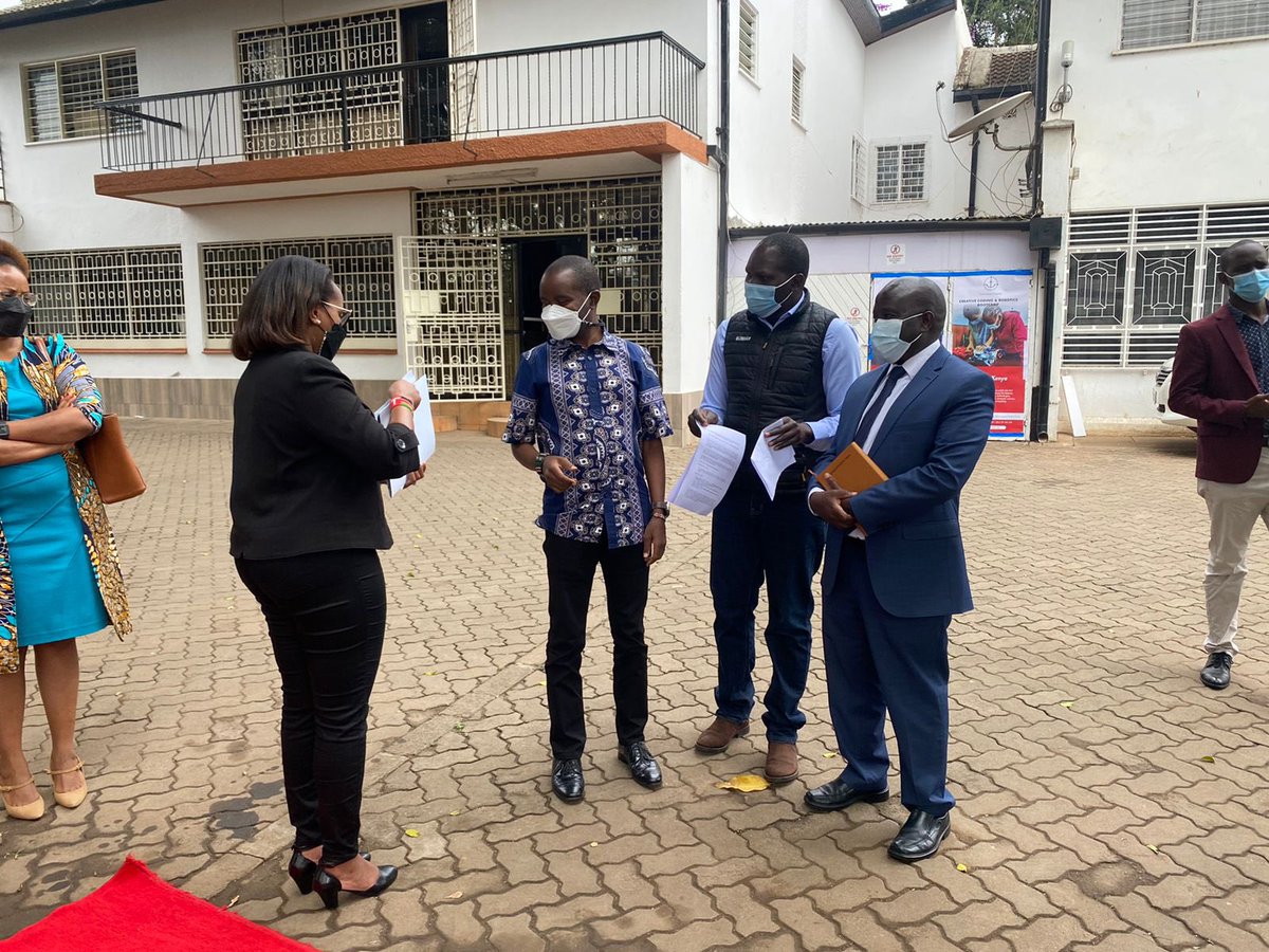 CountrywideHubs's tweet image. Visit by the President of The Republic of Estonia to Swift Lab Limited.

Swift Lab is a medical logistics company that is using drones to deliver critical medical supplies in remote and hard to reach areas. 

#countrywidehubs
#Estonia 
#SwiftLab
#UNDPKenya
#Konza