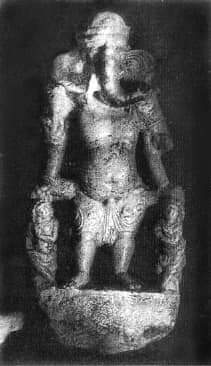 Unique Ganesha murtis:3 nations- 
1.Ganesha mould frm Rakhigarhi,Haryana-Kushana- 2nd c. CE
2.Sri Vighnesvara Ganesha, 7–8th cent CentralVietnam,Sandstone. 
This's a beautful Cham styld standing Ganesha,directly inspird by Pallava art,India(Metropolitan Museum of Art,NewYork)1/3