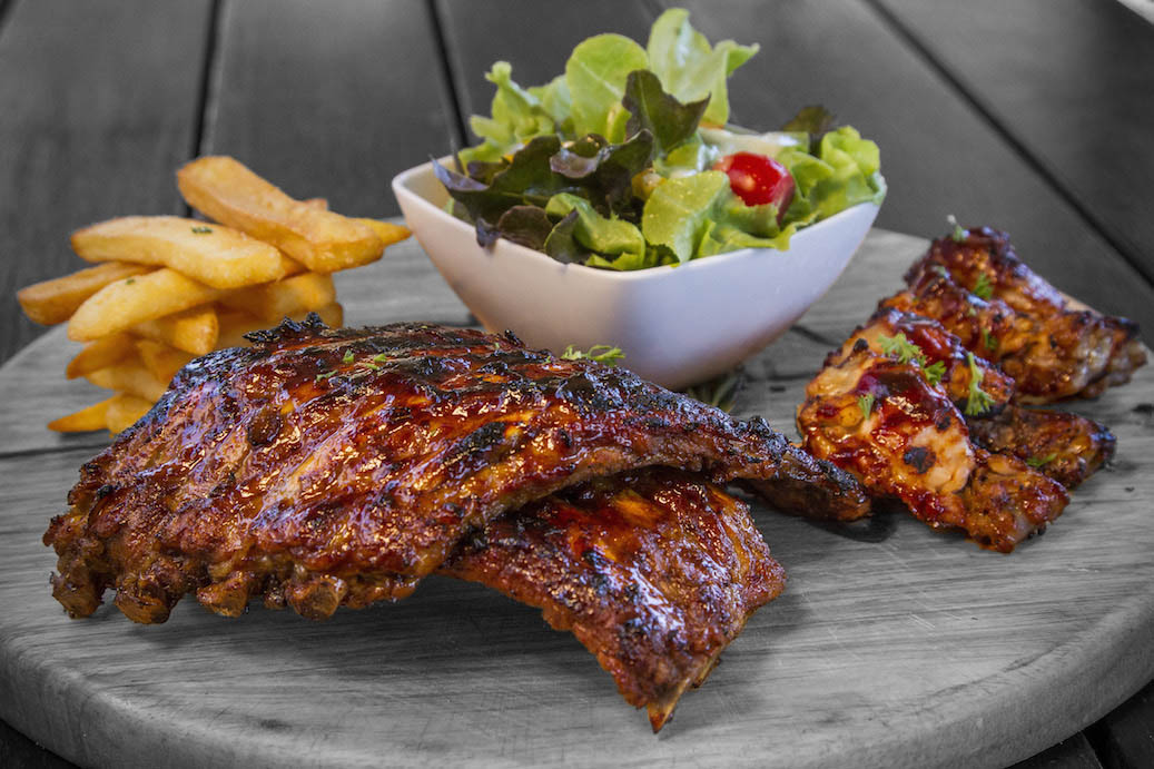 Bondiasia's tweet photo. 🏄‍♀️Welcome to Bondi online restaurant home of the finest Pasta Burgers &amp; Ribs 
Order online from GrabFood or Hangover Samui 
🚗https://t.co/YDMfbHeAhb
🚗https://t.co/UH5yCXksGD
👇Become a fan👇
https://t.co/WjAbFOJS1u 
Tag us on IG @BondiAsia 
 #pastas #SamuiRestaurant #GrabFood https://t.co/sx4f2zzt1S