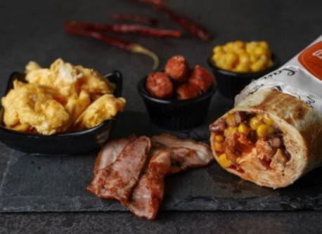 Zecijauskas's tweet photo. Ako još niste doručkovali taman da spojite sa ručkom. Posebno ponosni na ovaj proizvod. Kajgana, slanina, chorizo, pasulj, kukuruz, pico de gallo, bbq sos, spicy mayo. All star ekipa.
#elcamionloco #buritosi #burritos #calimex https://t.co/Le7gfaSAw5