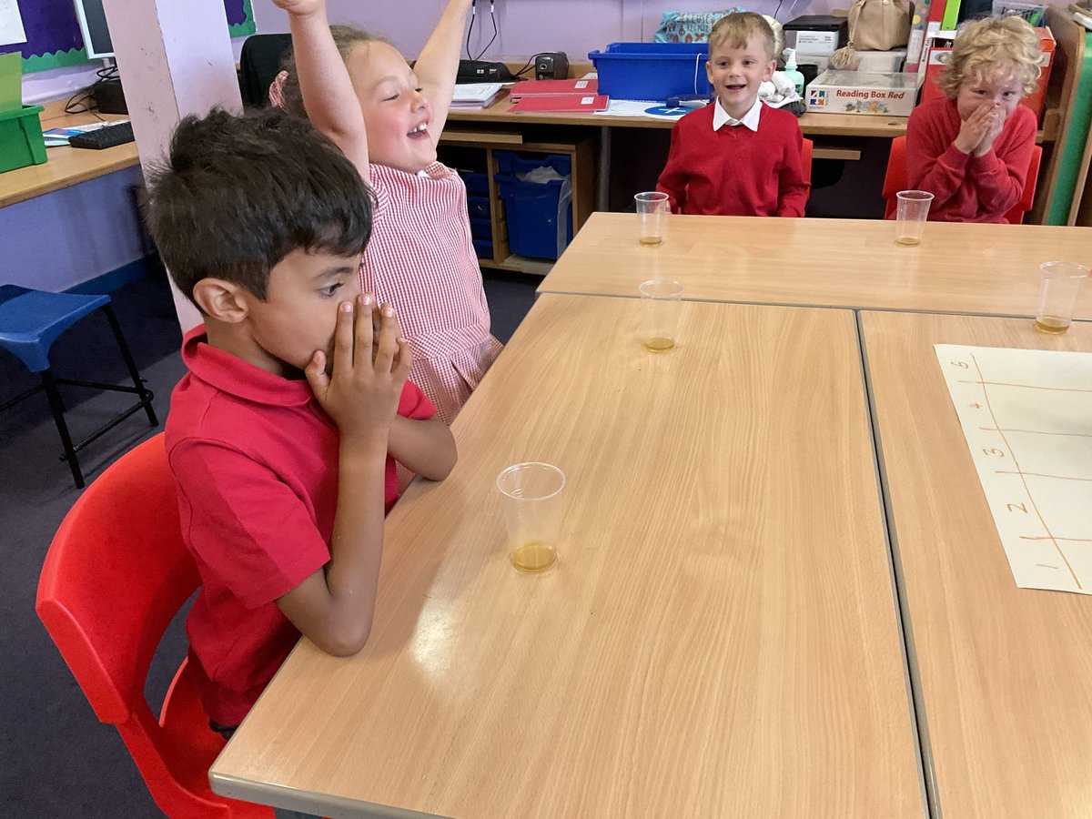 WhetstoneYear3's tweet photo. Yesterday we were tasting tea! We tried 5 different flavours and decided how they tasted! Some were horrible! https://t.co/oVLa4r3zAz