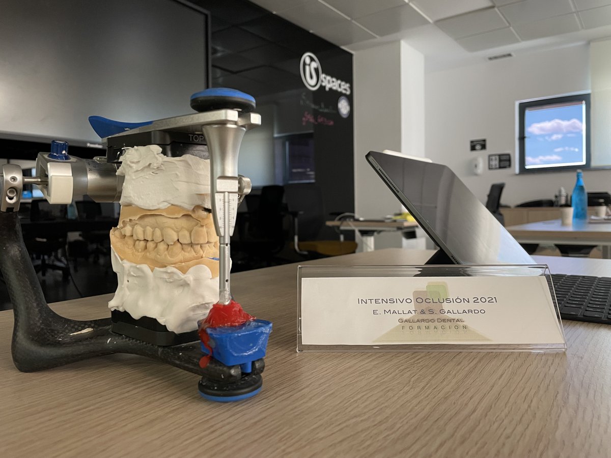 isspaces's tweet image. Muchas gracias a Gallardo Dental por haber escogido nuestra Black Room de iSspaces para su "CURSO MODULAR DE OCLUSIÓN Y PRÓTESIS DENTAL", impartido esta semana por el Dr. Salvador Gallardo y el Dr. Ernest Mallat.

#iSspaces #formación #sevilla #GrupoInsur
@GrupoInsur