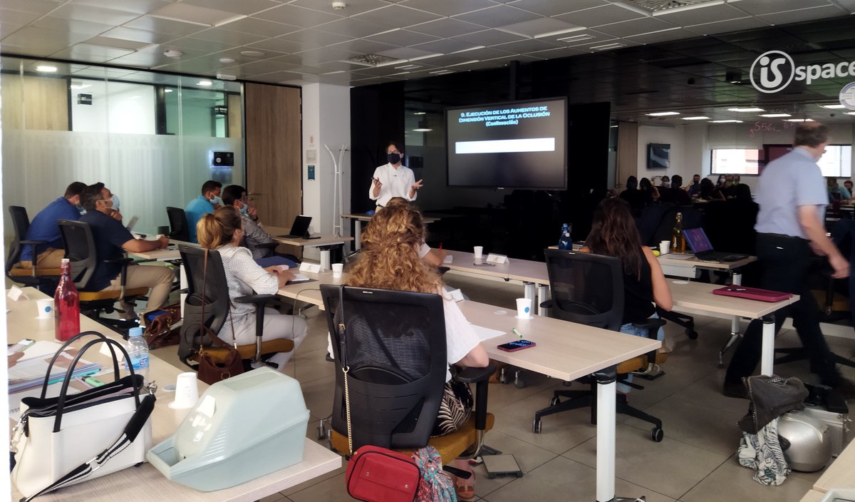 isspaces's tweet image. Muchas gracias a Gallardo Dental por haber escogido nuestra Black Room de iSspaces para su "CURSO MODULAR DE OCLUSIÓN Y PRÓTESIS DENTAL", impartido esta semana por el Dr. Salvador Gallardo y el Dr. Ernest Mallat.

#iSspaces #formación #sevilla #GrupoInsur
@GrupoInsur