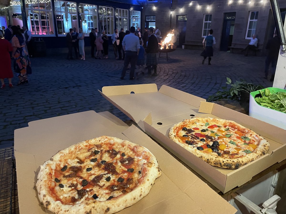 FallonesPizzas's tweet image. Looks like the perfect sort of day for freshly made authentic wood fired Neapolitan pizza! 

We still have some spaces left for collection tonight in Monifieth. 

Book here…

picktime.com/fallonespizzas