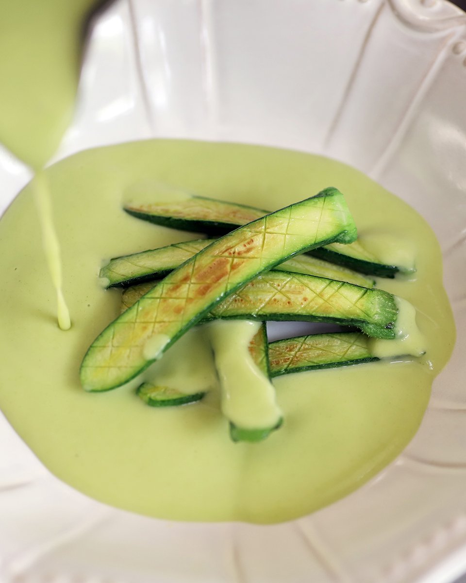 🙌🏽 <a href="/Repsol/">repsol</a> y 🍽️ <a href="/HuertaCarabana/">Huerta de Carabaña</a>, Un Sol #GuiaRepsol, se unen para convertir el restaurante en un proyecto multienergético sostenible 🌿 posicionándolo como un referente de la cocina sostenible en #Madrid 👏🏽