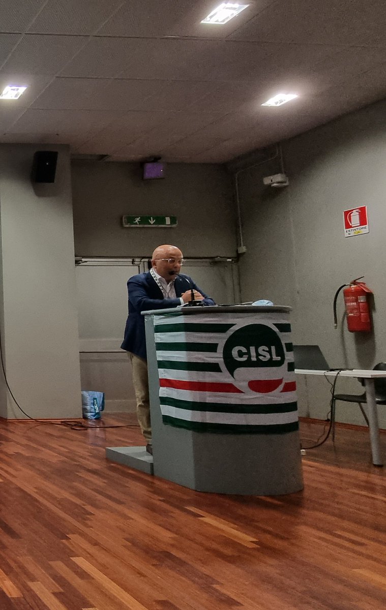 Questa mattina a #Piacenza con il Consiglio Generale della <a href="/cislprpc/">cislparmapiacenza</a> per discutere di logistica, e-commerce, qualità del lavoro e legalità. Settore importante per questo territorio, ma strategico e decisivo per la crescita e lo sviluppo del paese.