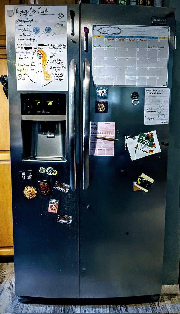 NiceFridges's tweet photo. A beautiful metallic fridge today from @Lilredjk ! Very complete, including ice maker, schedules, lists, magnets and everything! I'll give it 10/13 bullet points!

#Metal #Organised #SelfPortrait #PokeNerd #ToDoList #DryShake #DoubleDeerMagnet #16FreeMeals #IceIceBaby #SpaceCadet https://t.co/qI5JBCnvkS