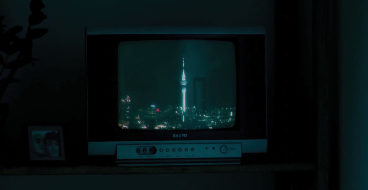 thomstonlyrics's tweet photo. honeymoon (𝘷𝘪𝘴𝘶𝘢𝘭𝘪𝘻𝘦𝘳) https://t.co/u3aAllwD9L