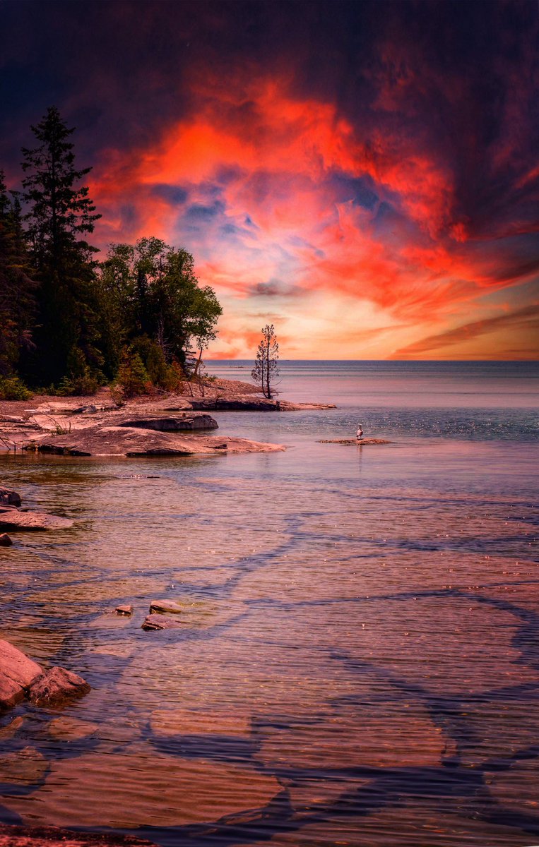 I left my heart in Providence Bay
#sunset #seagull #clouds #shoreline #lakes #adventure #exploreontario #explorecanada 
#manitoulinisland #manitoulinlife  #ontario #canada🇨🇦