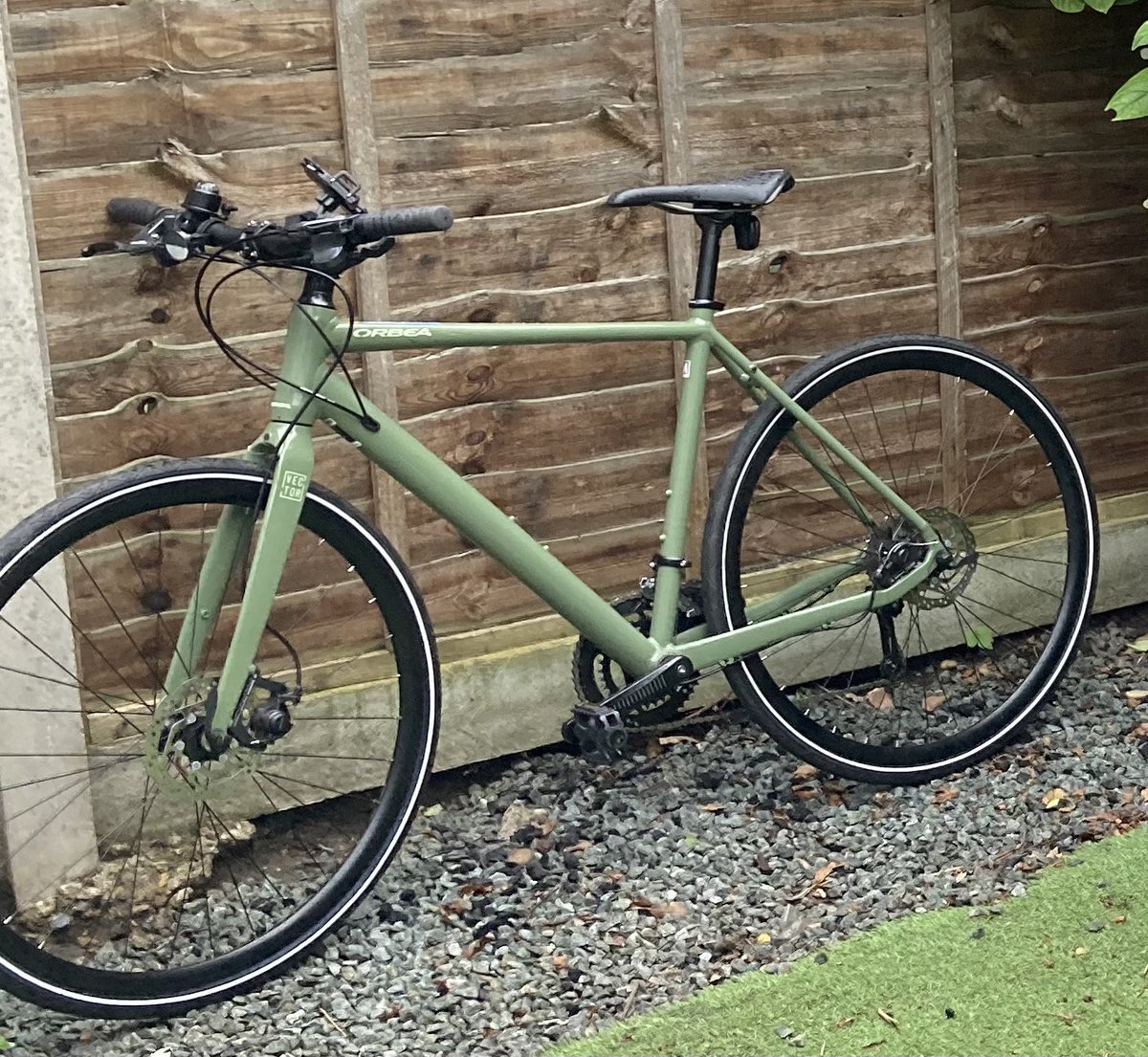 Amy50716589's tweet image. @StolenRide New Orbea vector 30 in urban green stolen from outside Southbank centre on Tuesday 07/09/21
Any leads welcome please!