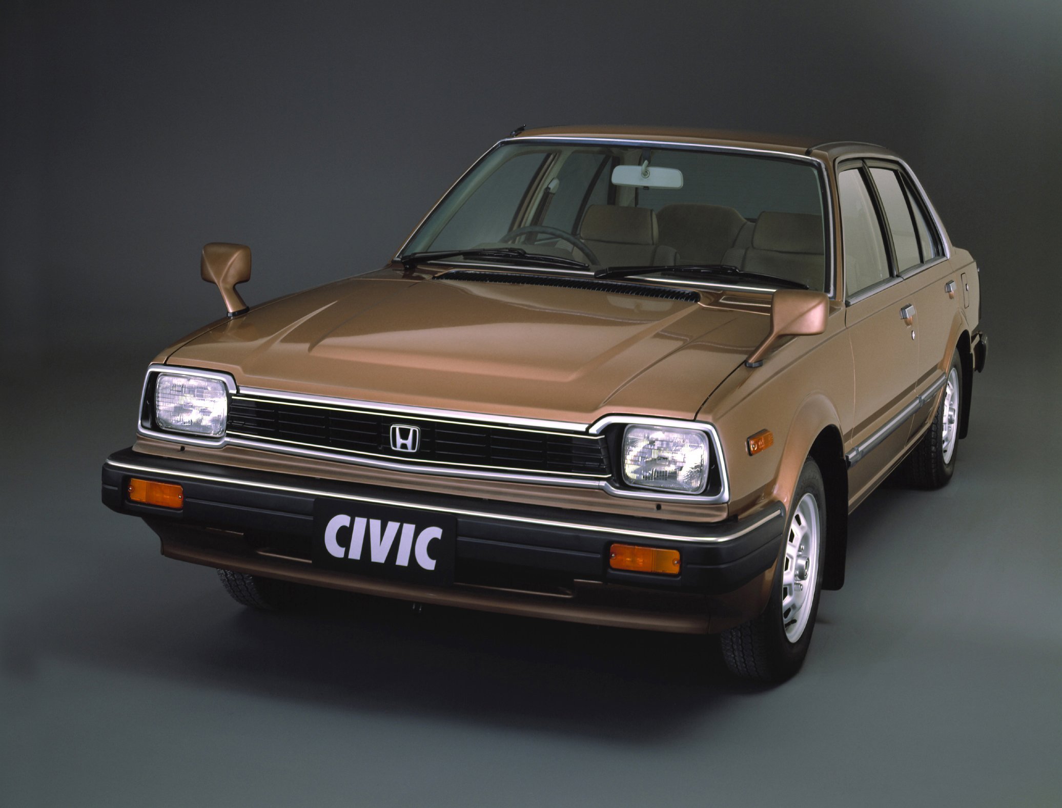 Honda History 歴代ホンダ車 1980年代 シビック 4door セダン Ex 19年9月 リヤコンビネーションランプを変更するなど マイナーモデルチェンジ 上級グレード Ex 水冷直列4気筒sohcエンジン 排気量1 4cc 最高出力80ps 5 500rpm 最大
