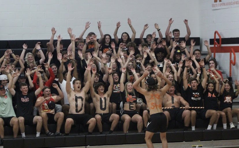 What support 🤍🧡🖤🙌🏼