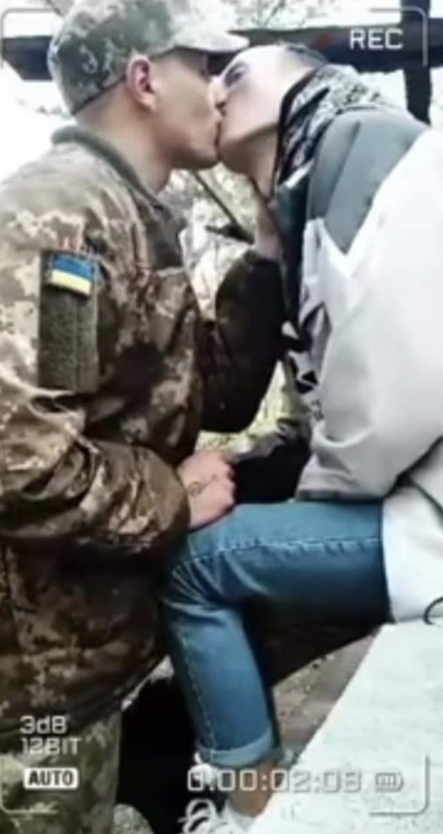 maksymeristavi's tweet photo. meet volodymyr zaishlyi,

an openly queer ukrainian soldier. after instagramming a kiss with boyfriend, he faced bullying from senior officers. now the officers are reprimanded, forced to publicly apologize by high command.

this is the army that defends europe from putin🏳️‍🌈🇺🇦🇪🇺👌🏼 https://t.co/niWNcmcNUo