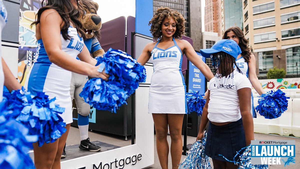DETLionsCheer's tweet photo. Thanks to everyone who stopped by Monroe Street Midway last night for the Lions takeover as part of #SeasonLaunchWeek presented by @RocketMortgage! https://t.co/GGRnP5AT2s