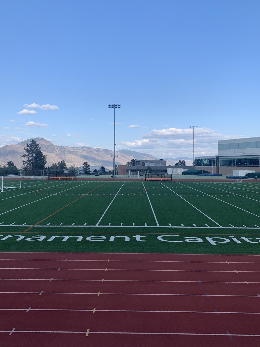 kse_k_poznyak's tweet photo. Couldn’t play my last year BUT so happy to be part of the Pack and support them during this CW season! 🐺🖤 Lezzzggooo Wolfpack! Good luck to both women’s and men’s soccer teams today! 🎉 #TRUWolfPack https://t.co/sV829YIqnB
