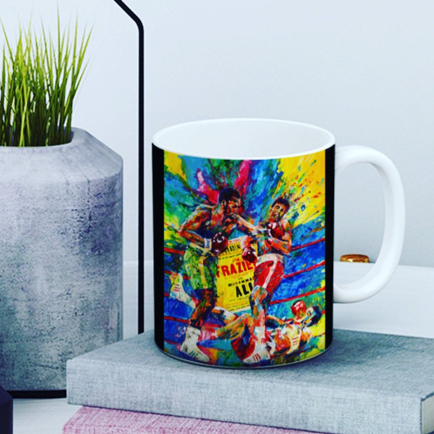 sloneart's tweet photo. Anyone up for a cup of Joe? A nice lil gift one of my collectors got me. Happy Friday all. #morningcoffee #alifrazier #sloneart #boxing #art #vegas #starbucksandlefthooks https://t.co/8mIoLOSRwb