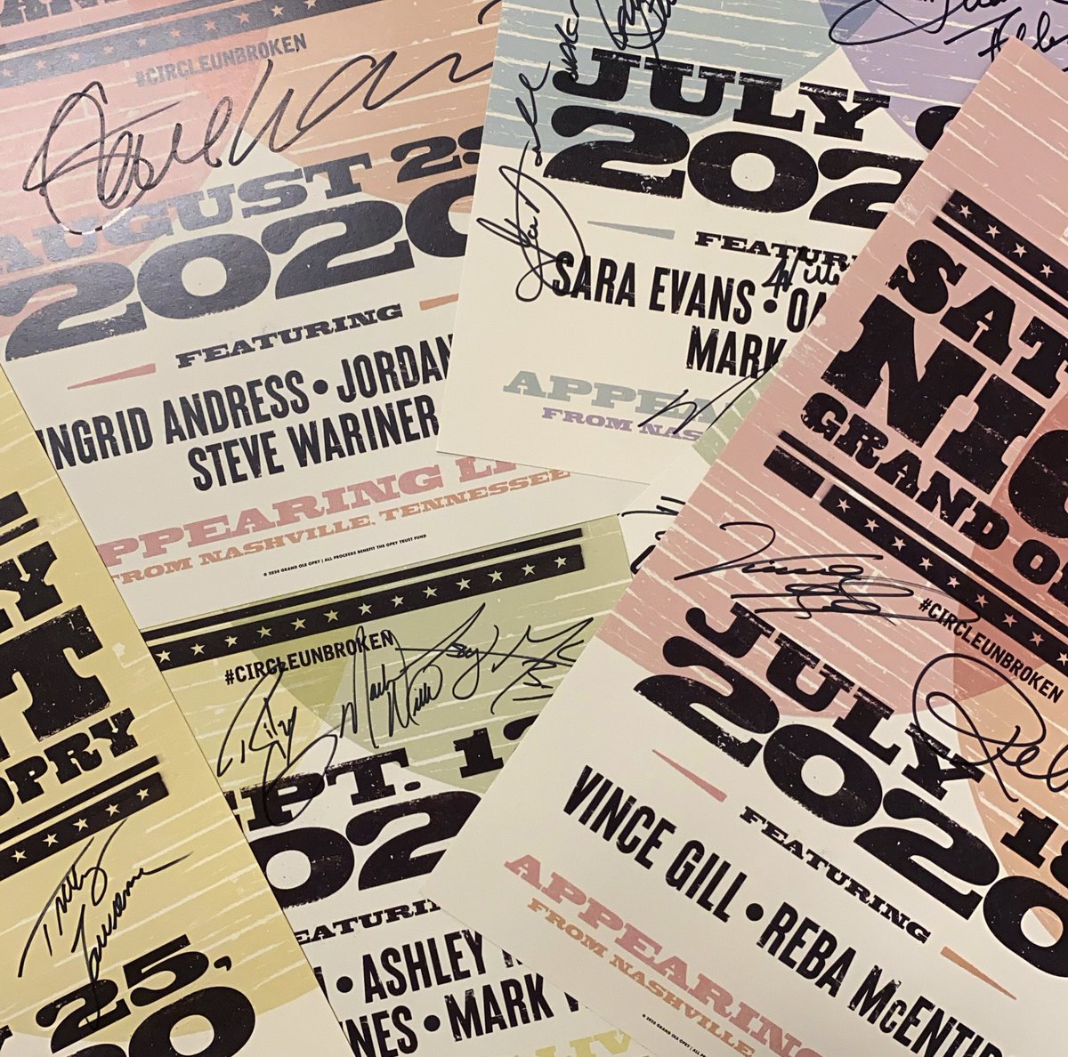 We’re giving you the chance to win a poster signed by some of our 2020 Opry performers! To win, tag a friend below. Extra entries if you RT and follow us! ✨