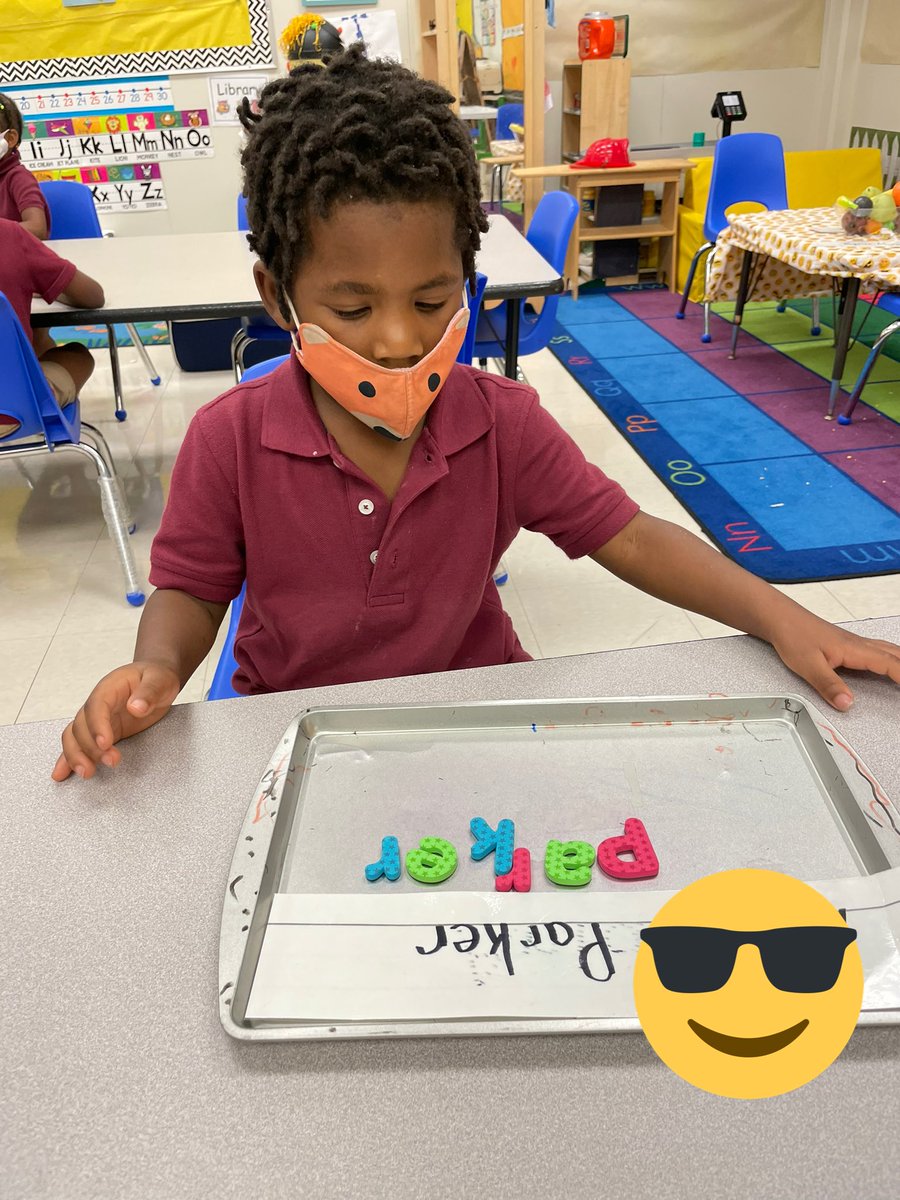 MrsGrahamTHES's tweet image. Manipulating letters to spell first name. When mastery some even did their last. #ChooseTHES