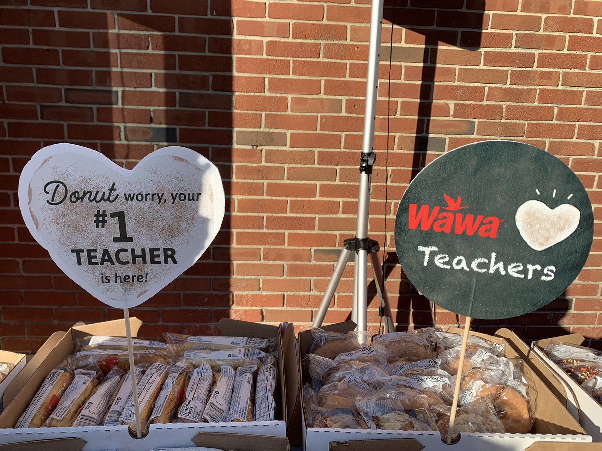 KarenSolanoOB's tweet photo. I love @Wawa for many reasons, but especially for the way they ♥️ teachers and students! Thanks for the generous donation to my classroom, and all the delicious treats! #MillerOB @Millerprin @OBassistantsup ☕️🍩🥨 https://t.co/zUHgxck5WD