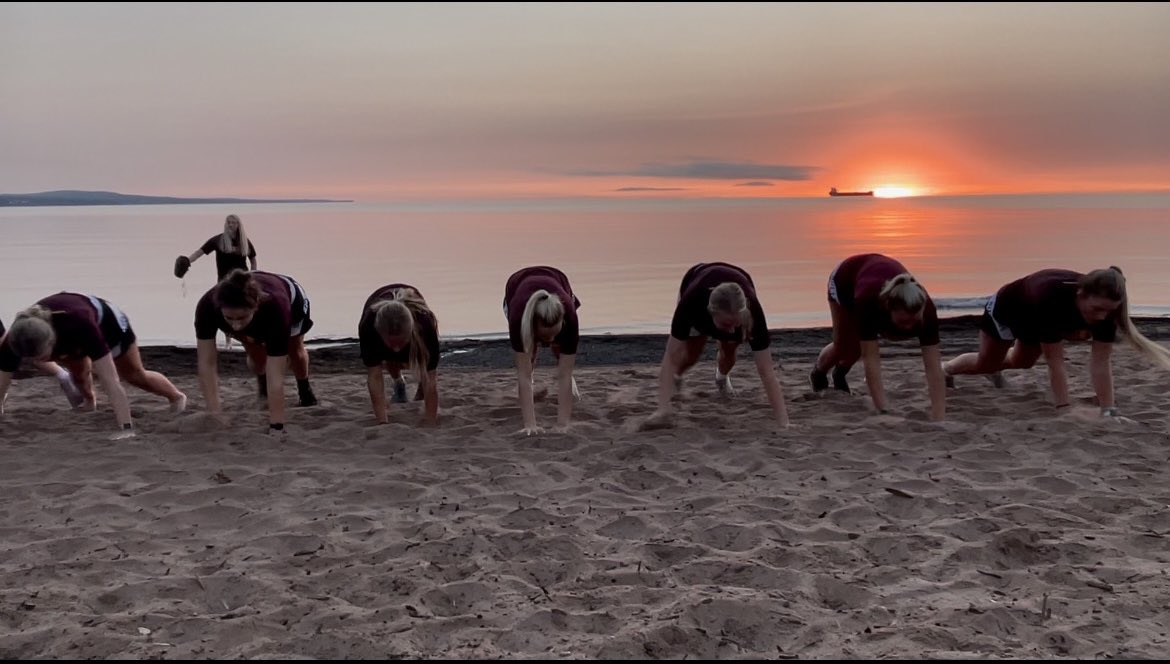 6 AM beach workouts aren’t so bad when this is your view 🌅