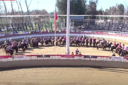 ¿Te perdiste el clasificatorio de la serie de campeones?🐎

Atención 👀 porque el domingo lo podrás volver a ver en dos horarios: 16:30 y 23:15 horas.

¡No te separes de nuestras pantallas! 🙌🏻 📺 
.
#chile #tradiciones #rodeo #septiembre #fiestaspatrias #cultura #campo