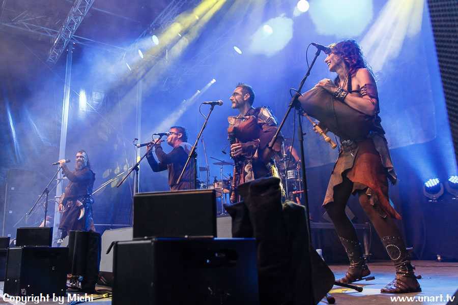lurte's tweet photo. Buen fin de semana, tropa!
Esta semana hizo años de nuestro paso por el Mediaval Festival, y compartimos el recuerdo tan grato. Que disfrutéis. 🍻
⚔️Salurte!!⚔️
#lurte #folk #medieval #mediavalfestival https://t.co/9faSdAnzaE