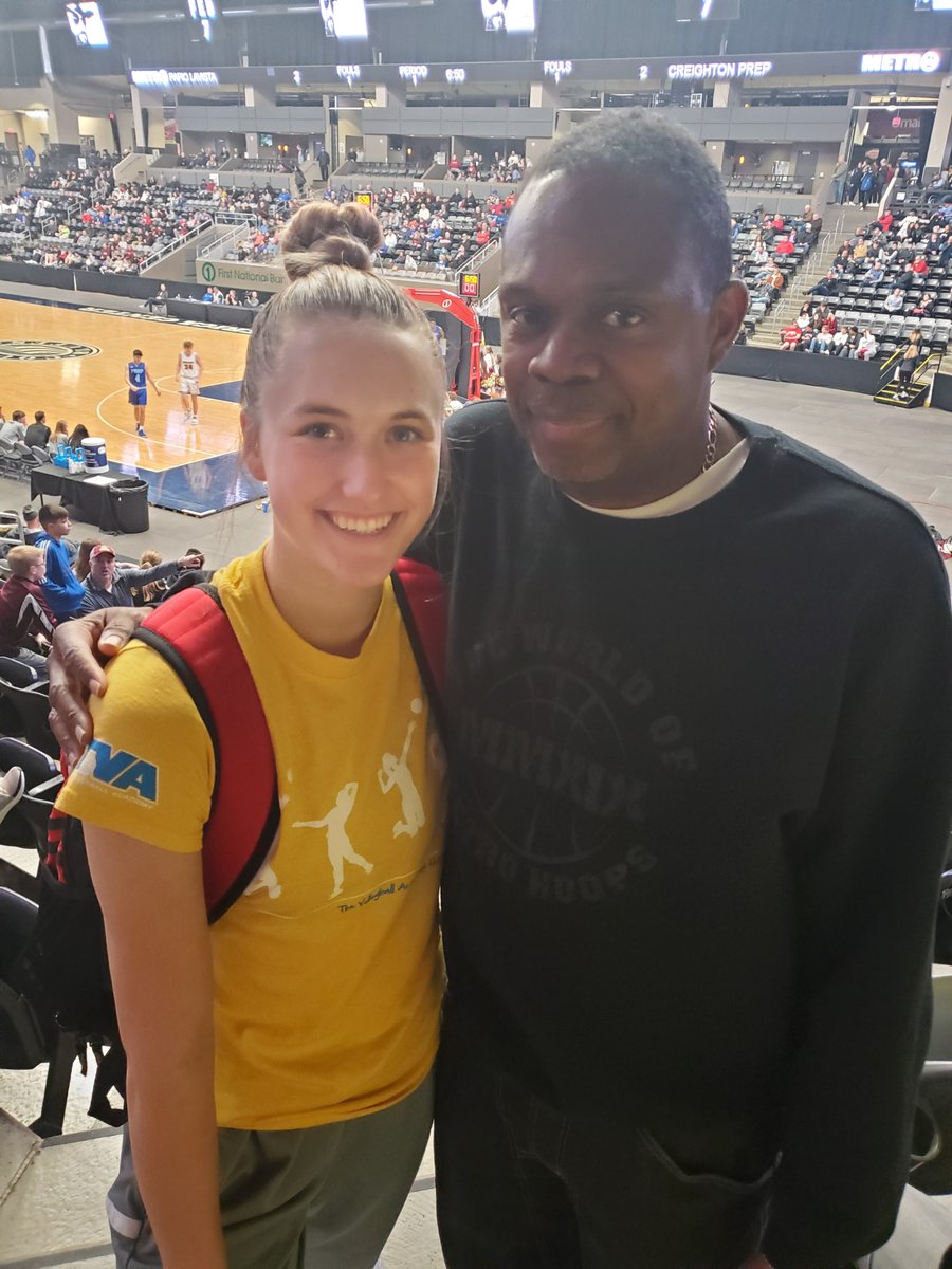thinmanx11's tweet image. Happy Happy birthday @ellawedergren  aka Pigtails 

#westsideconnection
#retrohoopsfam 
🎂 🥳 🎉 🎈 🎁 🎊 🏀💯
