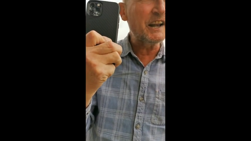 Watch this aggressive driver have a total meltdown with a pair of Carmarthenshire cyclists after a shocking close pass. The motorist then accuses one of the cyclists of "smacking" his car. road.cc/286251 #cycling