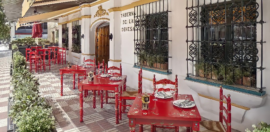 Vuelve un clásico de Sevilla, nuestra Taberna la Dehesa abre sus puertas para seguir ofreciéndote la mejor gastronomía y el mejor ambiente. ⏱️De lunes a domingo en horario de 13:00 a 16:30pm y de 20:00 a 00:00am. #TabernaLaDehesa #MeliaLebreros