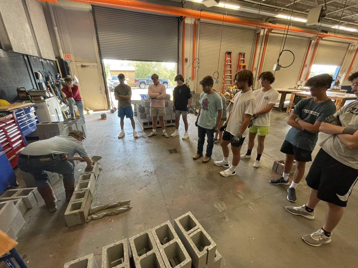 FHSconstruction tweet media