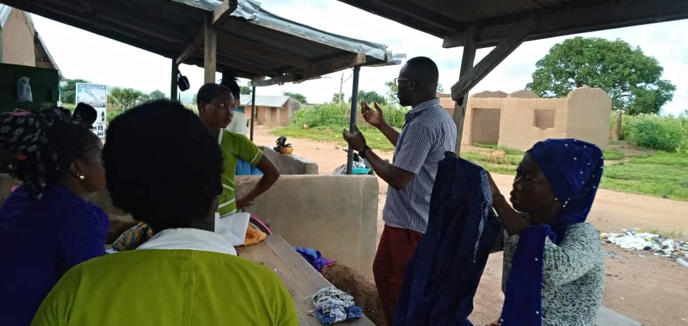apec_gh's tweet photo. This week, our Bono East Regional coordinator visited a village called Ankpaliga in the Bawku West District(Zebilla) of Upper East region where he spread awareness by educating 15 young women on #Preeclampsia and Hypertensive disorder.
#apecgh #preeclampsiaawareness https://t.co/qCSccfWmzx
