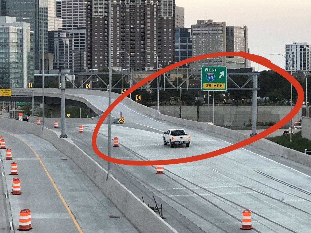 billkellerfox9's tweet photo. NB 35W to WB 94 “Flyover Ramp” Now Open 👏🏼#StayLeft then #StayRight https://t.co/AOSgN8rboX