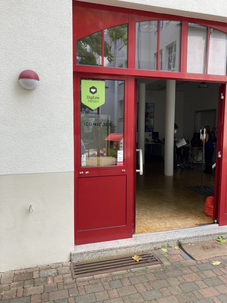 Villa Gründergeist (@vgruendergeist) on Twitter photo Wir starten bei den <a href="/digitale_helden/">Digitale Helden</a> mit dabei sind <a href="/Code_Door/">CodeDoor</a>, Stich by Stich, familyplaydates, <a href="/VGruendergeist/">Villa Gründergeist</a>. Schon da sind auch <a href="/nouripour/">Omid Nouripour</a>, <a href="/El_KaWeh_/">Kaweh Mansoori</a> Wir starten bei den <a href="/digitale_helden/">Digitale Helden</a> mit dabei sind <a href="/Code_Door/">CodeDoor</a>, Stich by Stich, familyplaydates, <a href="/VGruendergeist/">Villa Gründergeist</a>. Schon da sind auch <a href="/nouripour/">Omid Nouripour</a>, <a href="/El_KaWeh_/">Kaweh Mansoori</a>