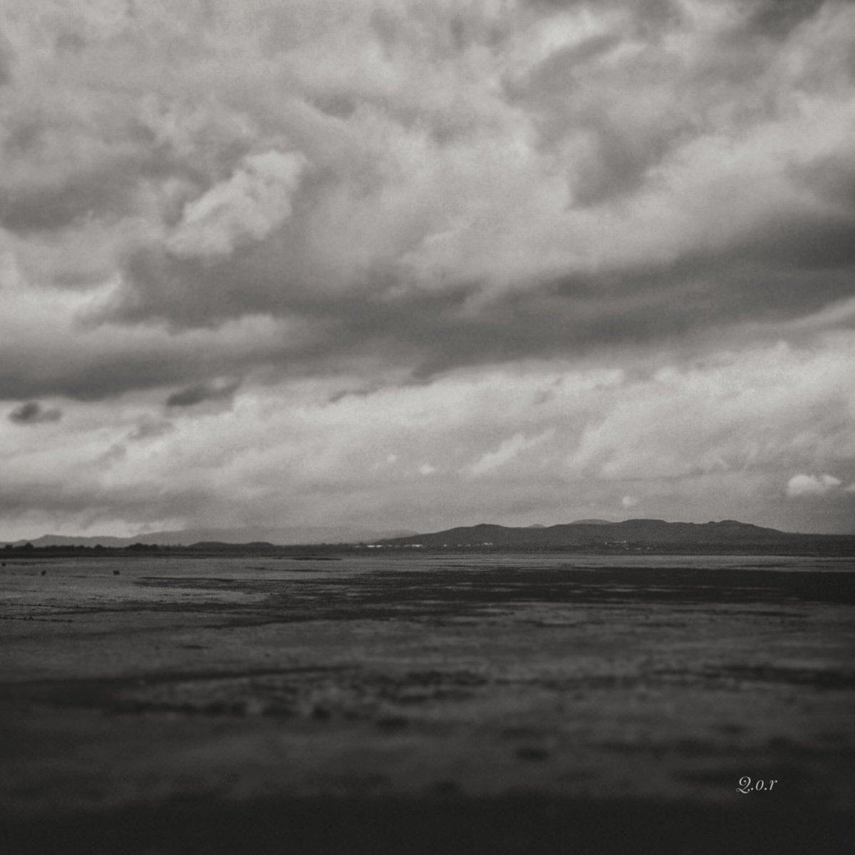 rohanpavgi's tweet photo. Rain shadow terrain #blackandwhite #landscape #NaturePhotography #bnwphotography https://t.co/u1iSqtqm4V