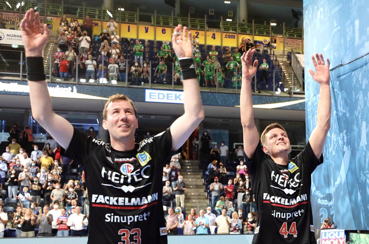 HC Erlangen reist zum Vizemeister: Morgen sind die Erlanger Bundesliga-Handballer erneut in der „stärksten Liga der Welt“ gefordert. In der #FlensArena laufen sie beim amtierenden Vizemeister SG Flensburg-Handewitt um 18.30 Uhr auf und SKY SPORT 5 HD überträgt live <a href="/HJKrieg/">Jocki Krieg *with mask*</a>