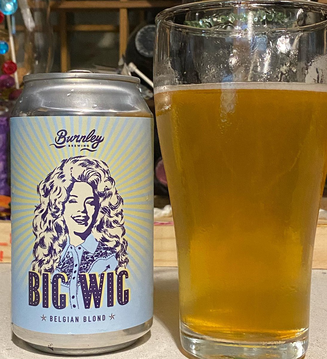 3wisemenofbeer's tweet photo. Burnley Big Wig Belgian Blond. This blonde from burnleybrewing is an excellent homage to the great Belgian beers. Yeast talks and that's what drives the great blondes. Great job 8/10 #pellman #threewisemenofbeer #craftbeer #belgianblonde 

#aussie... https://t.co/R4LIlWTsJ4 https://t.co/BJsYP3EFXM