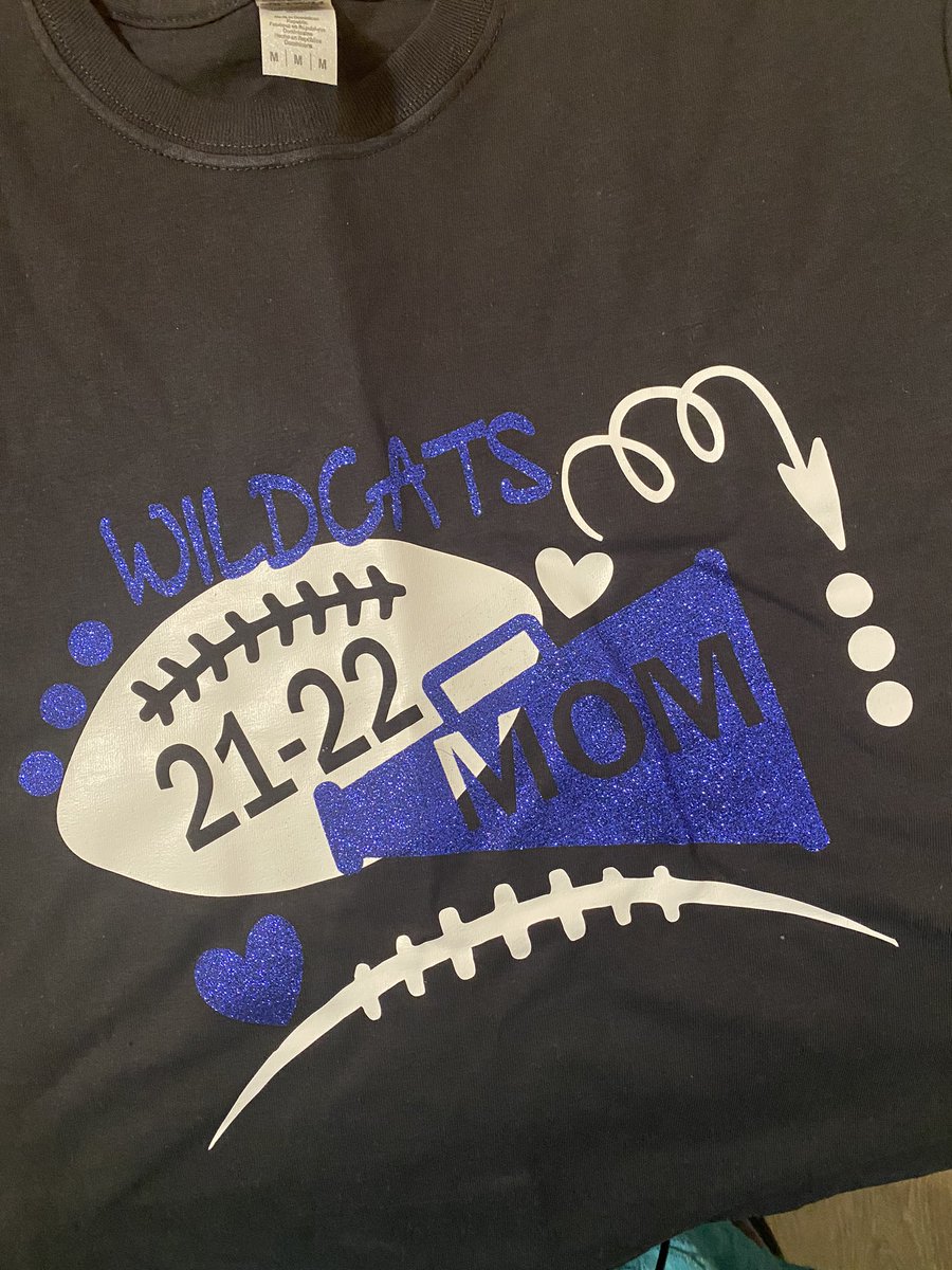Quin_Tate's tweet photo. 🗣Special s/o to THE Coach Walker @TAWALKER30 for making my CUTE #HOCO21 shirt💙 I am a PROUD CheerMom 📣 #BCole @FabSheka Sophomore Year 21-22 @Supt_Hamlett @fayettewarehigh @FCPSchoolsTN https://t.co/AjD3DJbqqQ