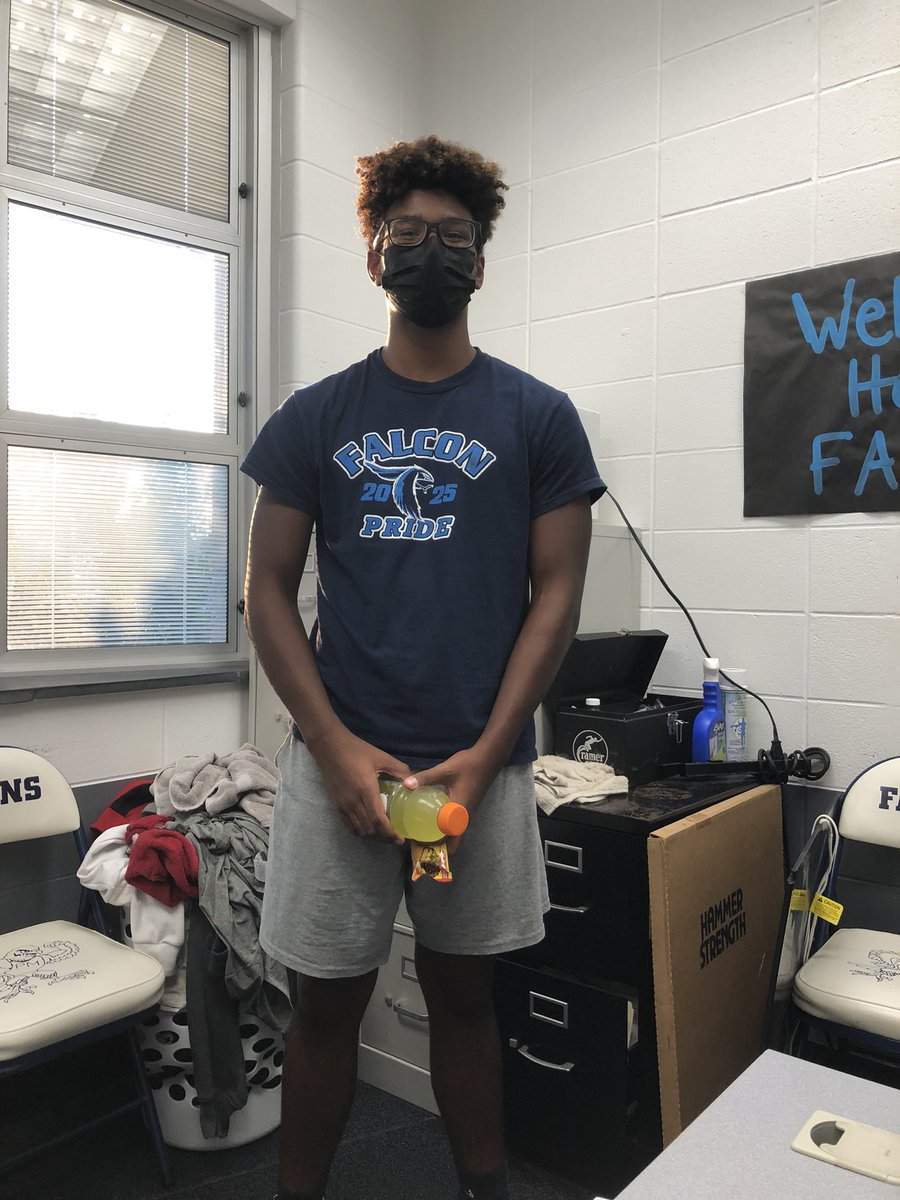 Worker of the Week: Period 1 
▫️Issac Williams 
▫️Grade: 9th 
▫️Sport: Football 
✅Culture Wins. Effort. Energy.