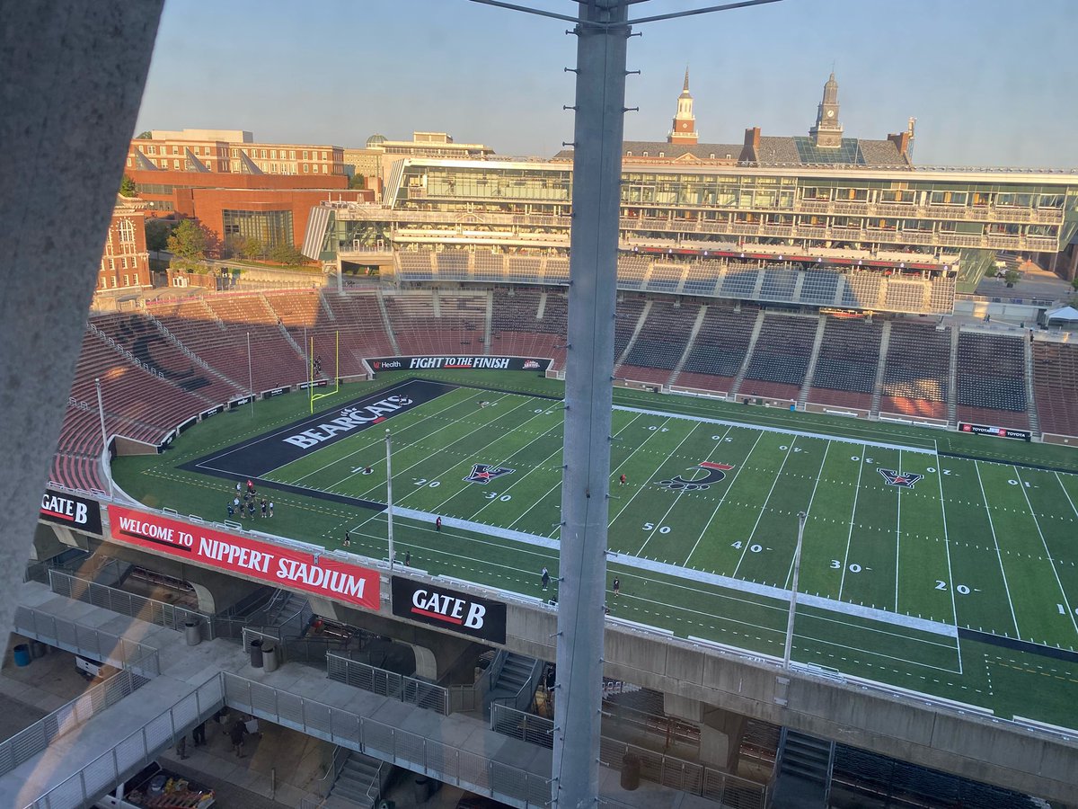 It’s a beautiful morning to be a #Bearcat.
