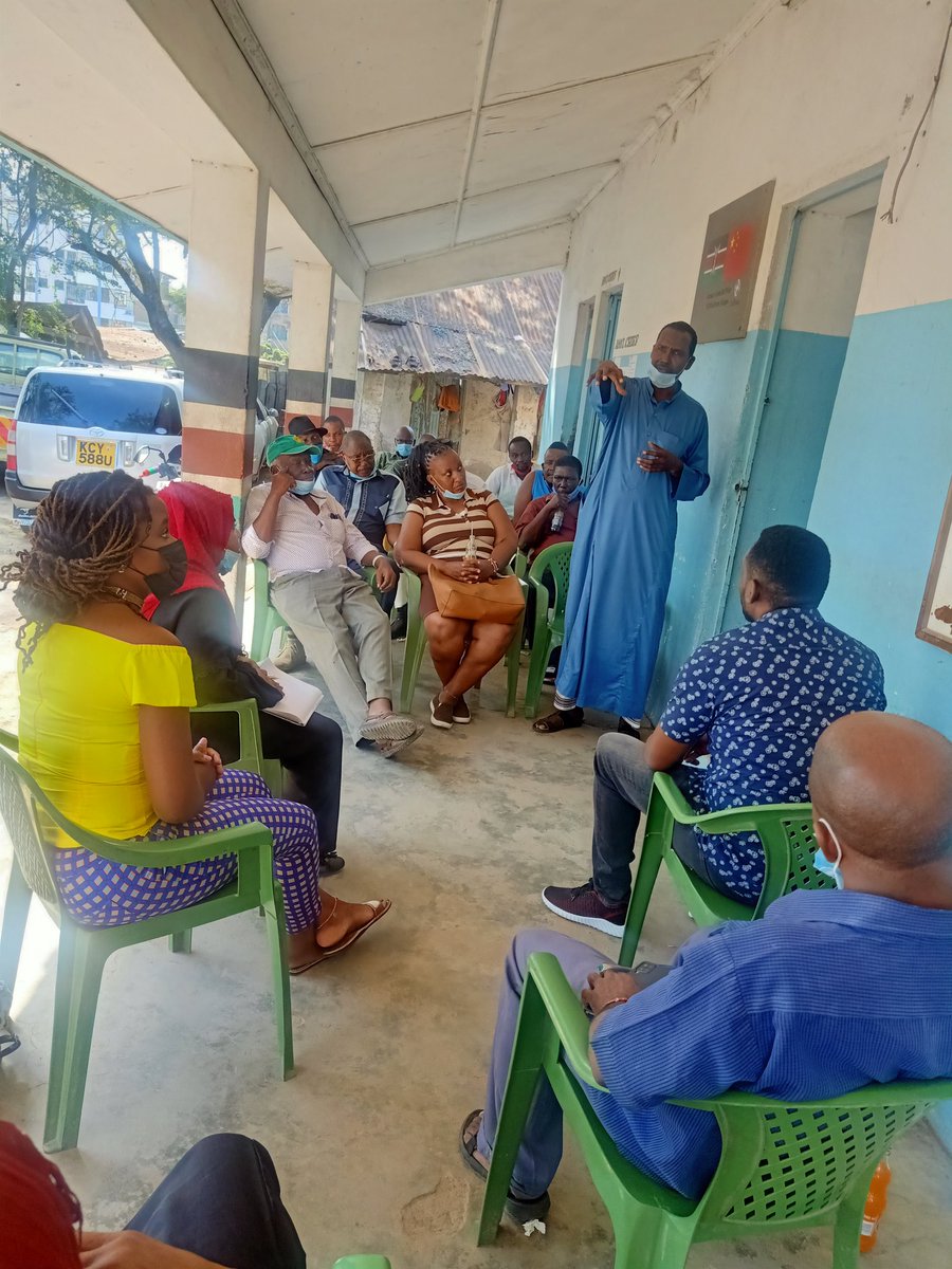 SustainaBizKe's tweet photo. To achieve a #circulareconomy, we believe in engaging all stakeholders and in community involvement. Today, the @SustainaBizKe team held talks with Tudor Community Elders on proper #wastemanagement in @MombasaCountyKe. This is part of our #COASTProject waste to value campaign. https://t.co/OwwHhkhw58