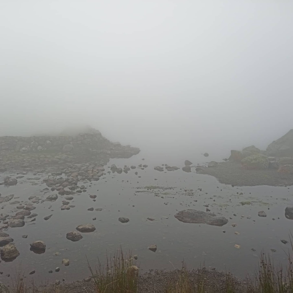 backpackartist's tweet photo. Last day today, and it looked like this so we opted for an early descent and the pub.
#lakedistrict #wildcamping #slackpacking #langdale #atompacks https://t.co/oDX7kD6lpT https://t.co/RAEnPk2yRz