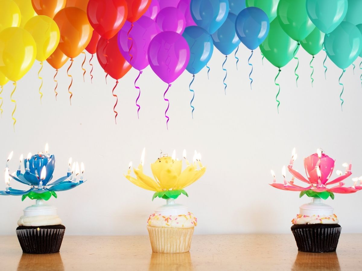 YumKitchen's tweet photo. Join us to celebrate 6 years at our Shady Oak location!  🎉 Cheers to our guests, our team, and our partners! 🥂 Because of you, we get to do what we love, every day! Stop in today for complimentary mini cupcakes, while supplies last! 🧁#celebrate https://t.co/0zoKgEfkuu