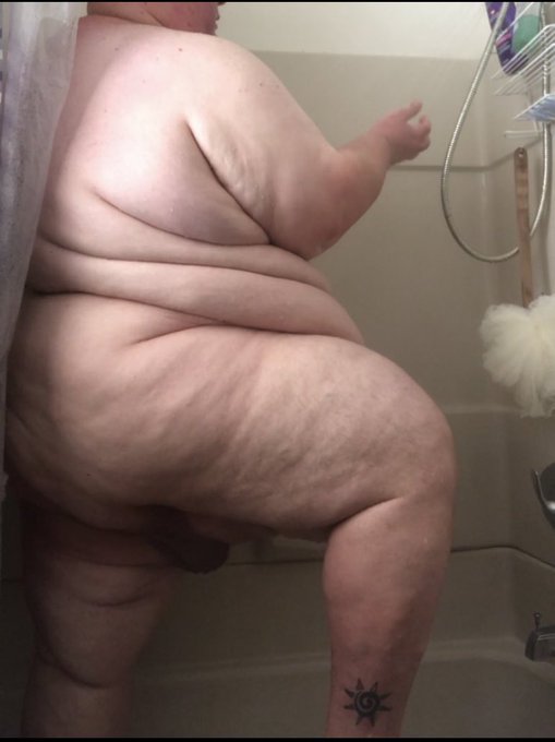 I&rsquo;ve got thighs for days! https://t.co/itwWqpJTsK