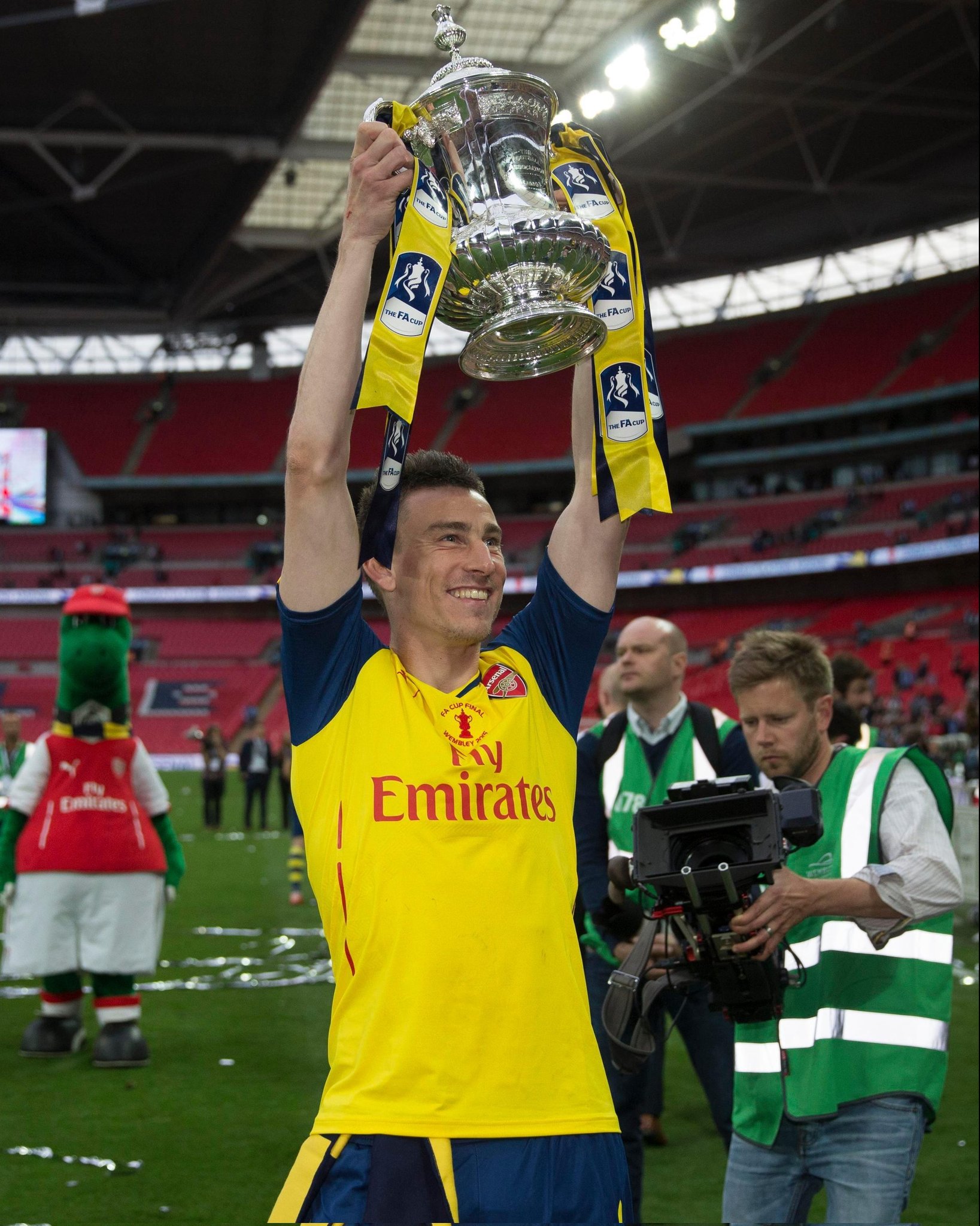 Happy 36th Birthday to former Arsenal defender and captain Laurent Koscielny 