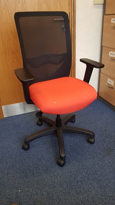 RichardsChairs's tweet photo. Is your chair as comfortable on Friday as the beginning of the week? #uksmallbiz --our's are @RichardsChairs @87Retweet @summitchairs  please RT @TimmyJJames @GusGurney1 https://t.co/iyRsfLgkde