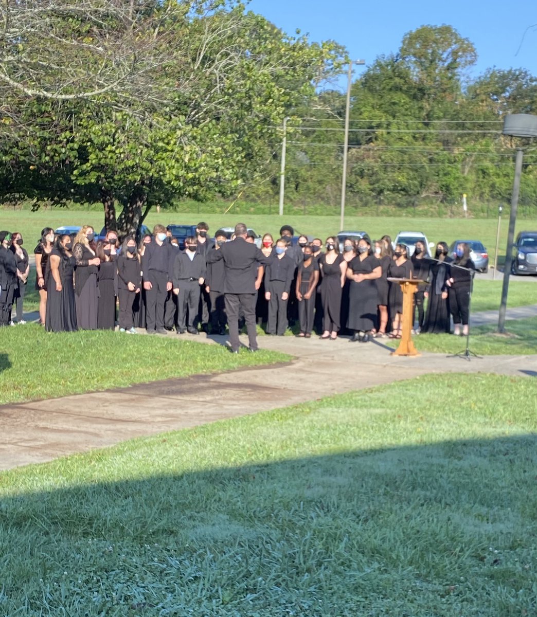 CherylPutnam8's tweet photo. 20th Anniversary 9/11 Ceremony at FHS @FHS_GoPats @BurkeCoSchools https://t.co/OP2vz2Nzbo